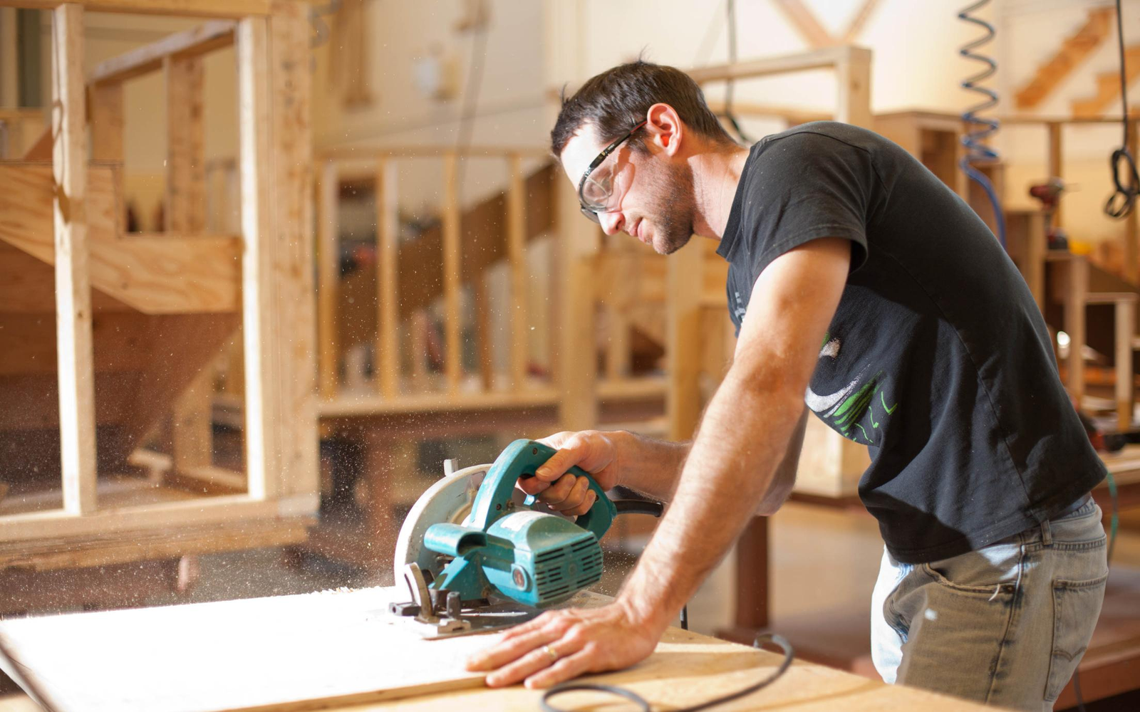 TRIM CARPENTER
